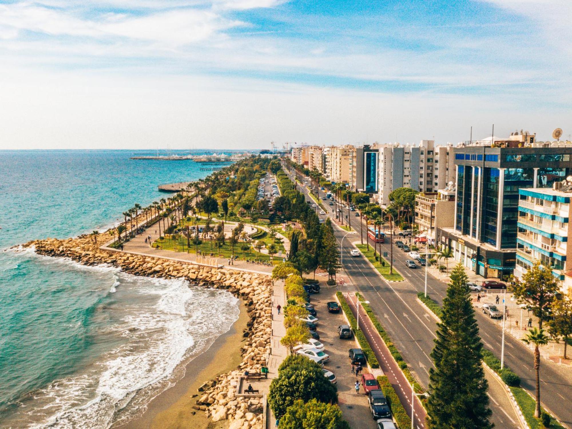 Sanders Only Limassol Luaran gambar