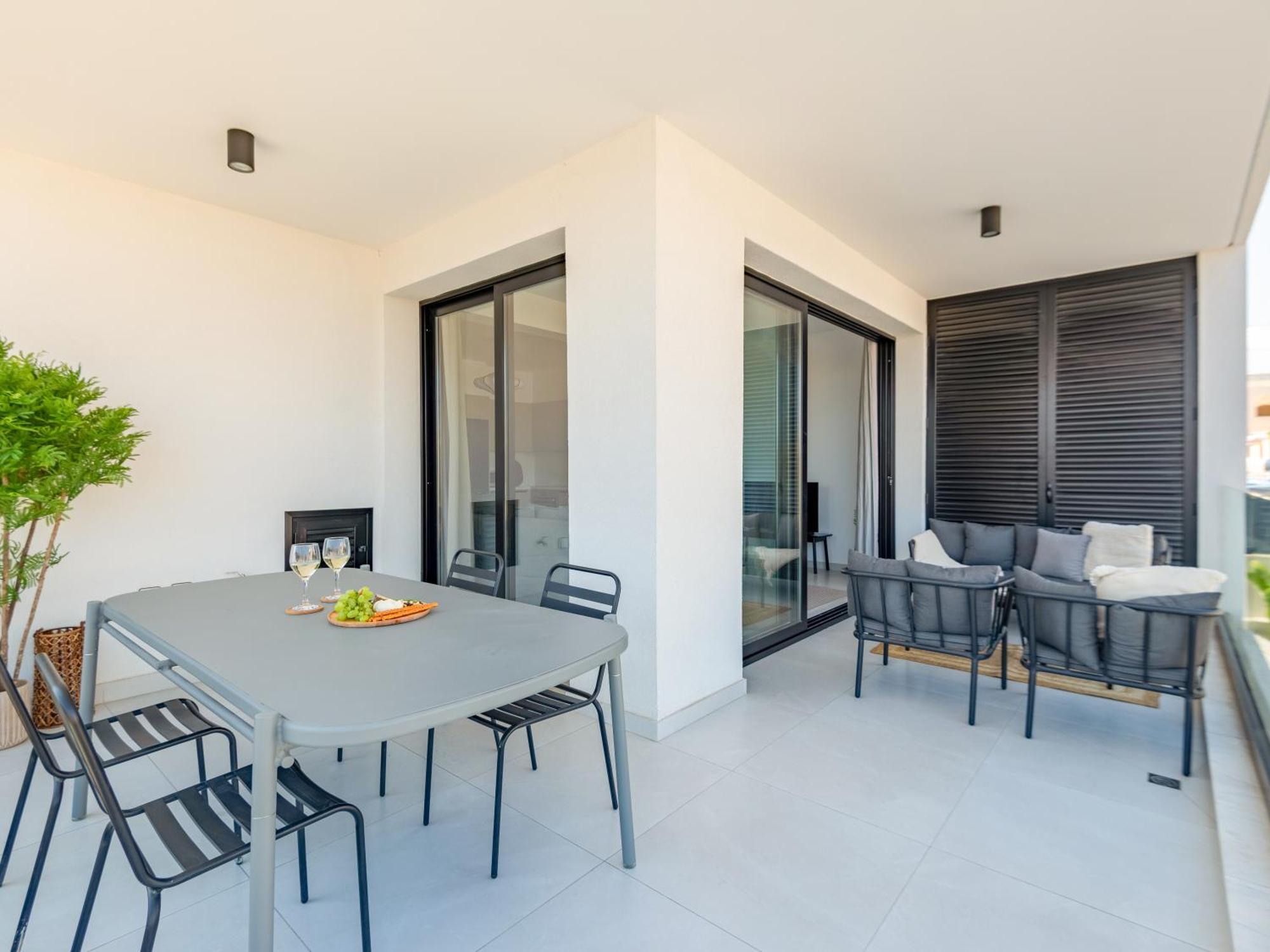 Sanders Only Limassol Luaran gambar